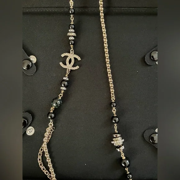 New Chanel Long Gold-tone Necklace with Resine Beads - Picture 7 of 17